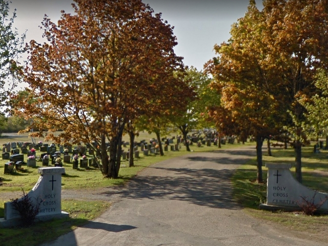 Holy Cross Cemetery